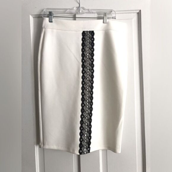 Soho Skirt  - Picture 1 of 3